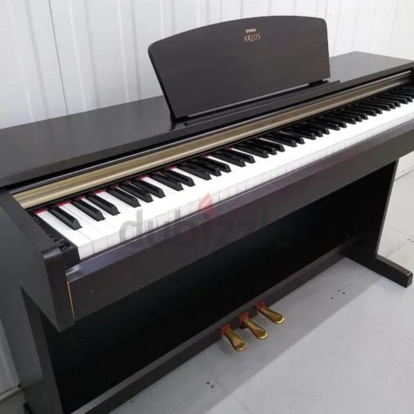 Yamaha Arius YDP 161 Rosewood Digital Piano