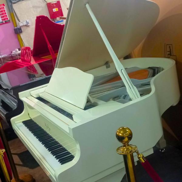 Megarya Brand New Self-Playing White Grand Piano |Used Pianos Dubai