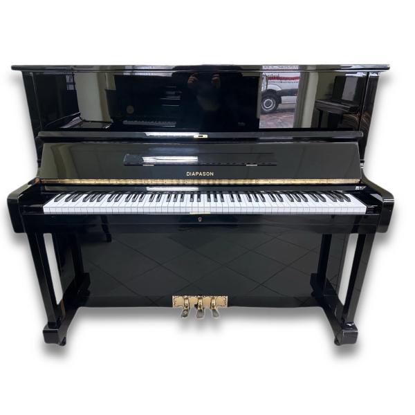 Kawai BL51 Black Upright Piano – Elegance Meets Performance